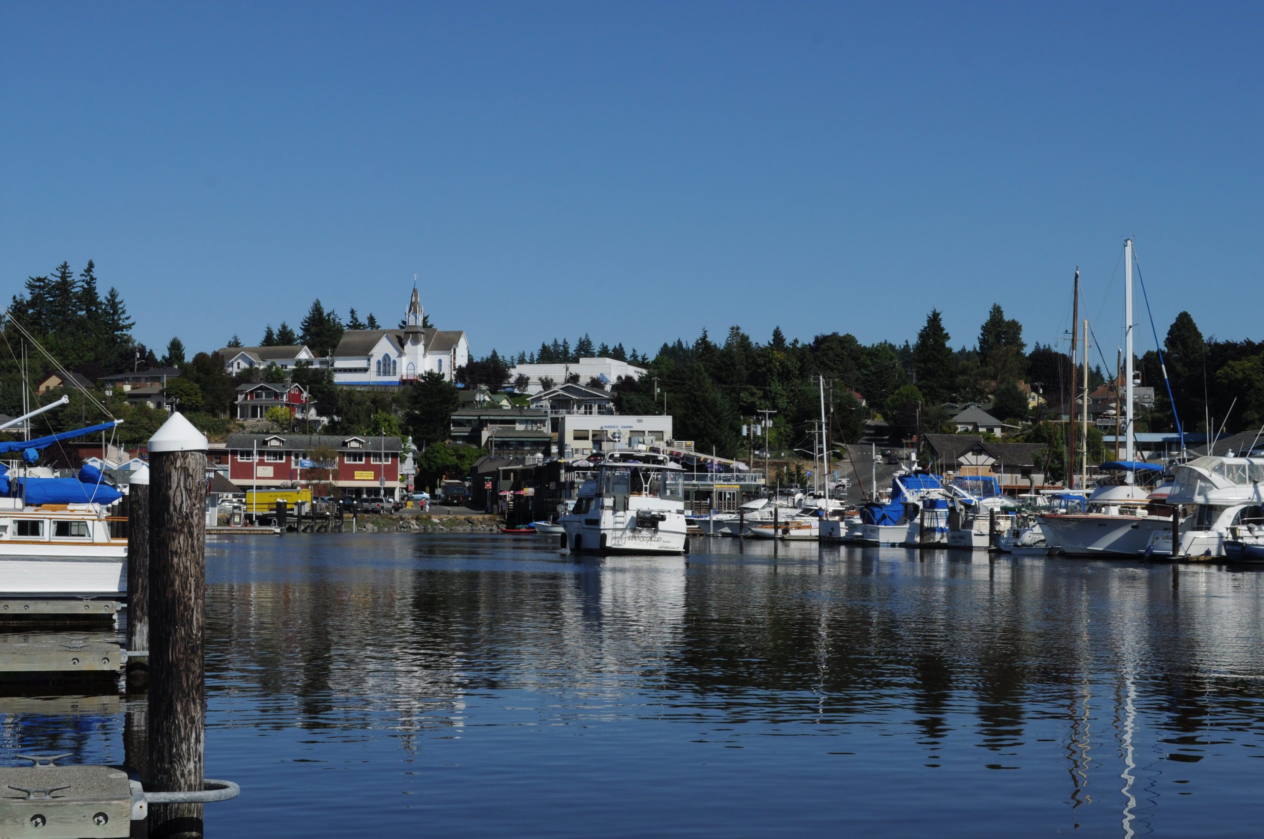 Making moves simple, fast, and stress-free for families and businesses across Poulsbo, WA
